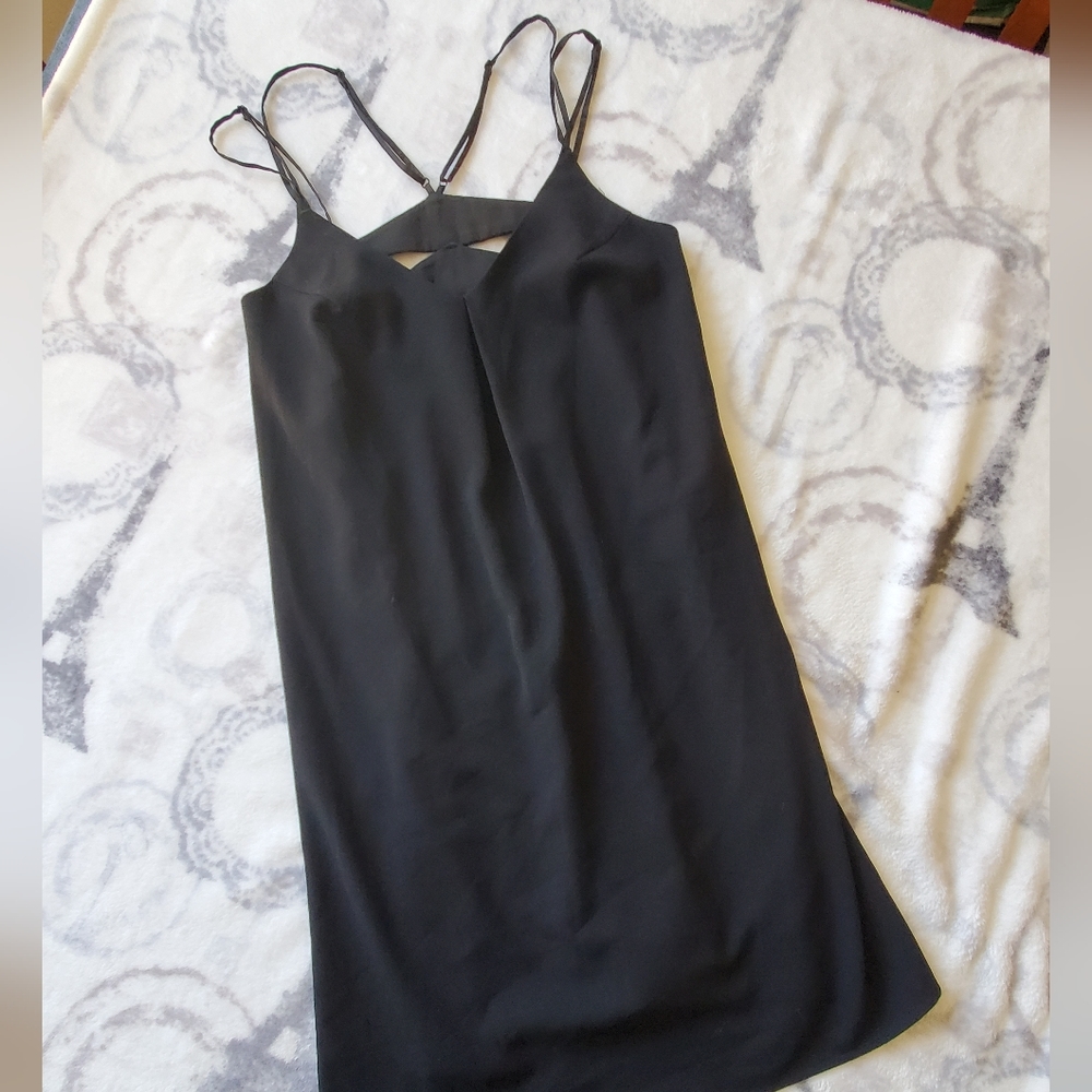 The little black dress! - Picture 6 of 12